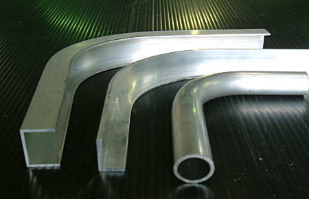 チャンネル　アングル　角パイプ